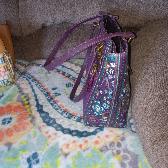 Purse - Picture 2 of 16